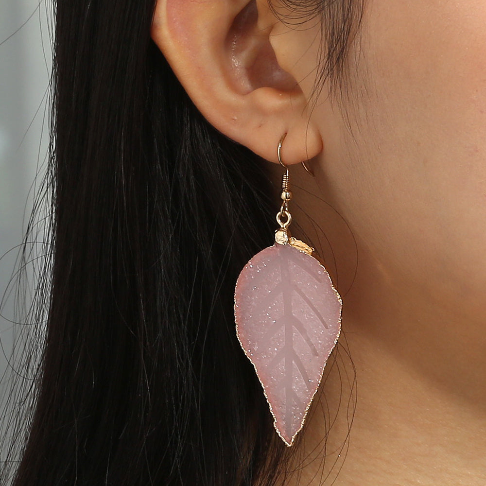 Fashion Personality wrap-around leaf ear ornaments, simple Retro Style Pink Crystal Earrings Pendant woman