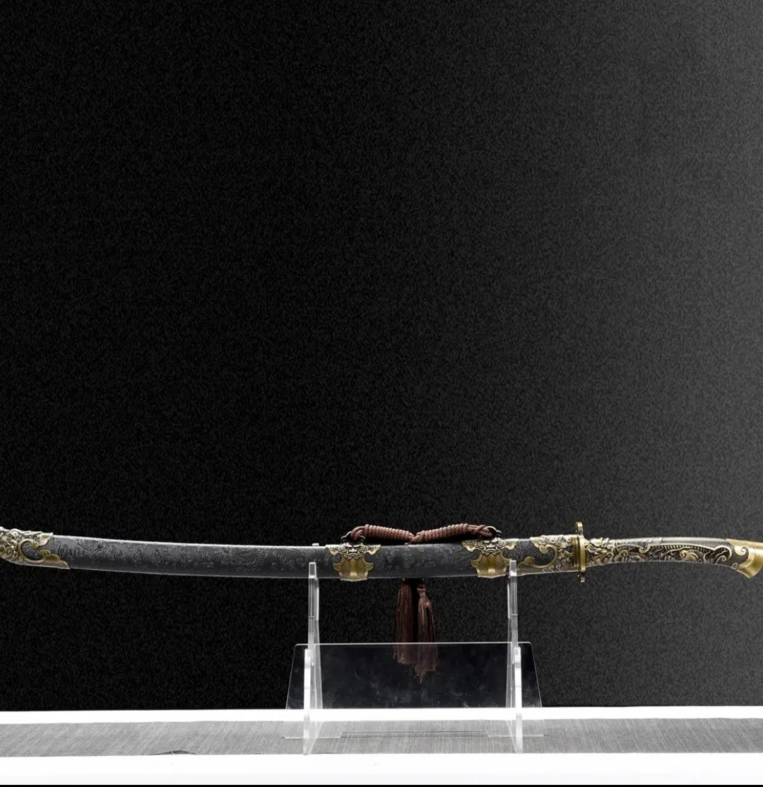 Fulong Wild Goose Feather Saber Integral Keel Structure High Manganese Steel  Collection-Grade  Self-Defense Cold Weapon  Unsharpened