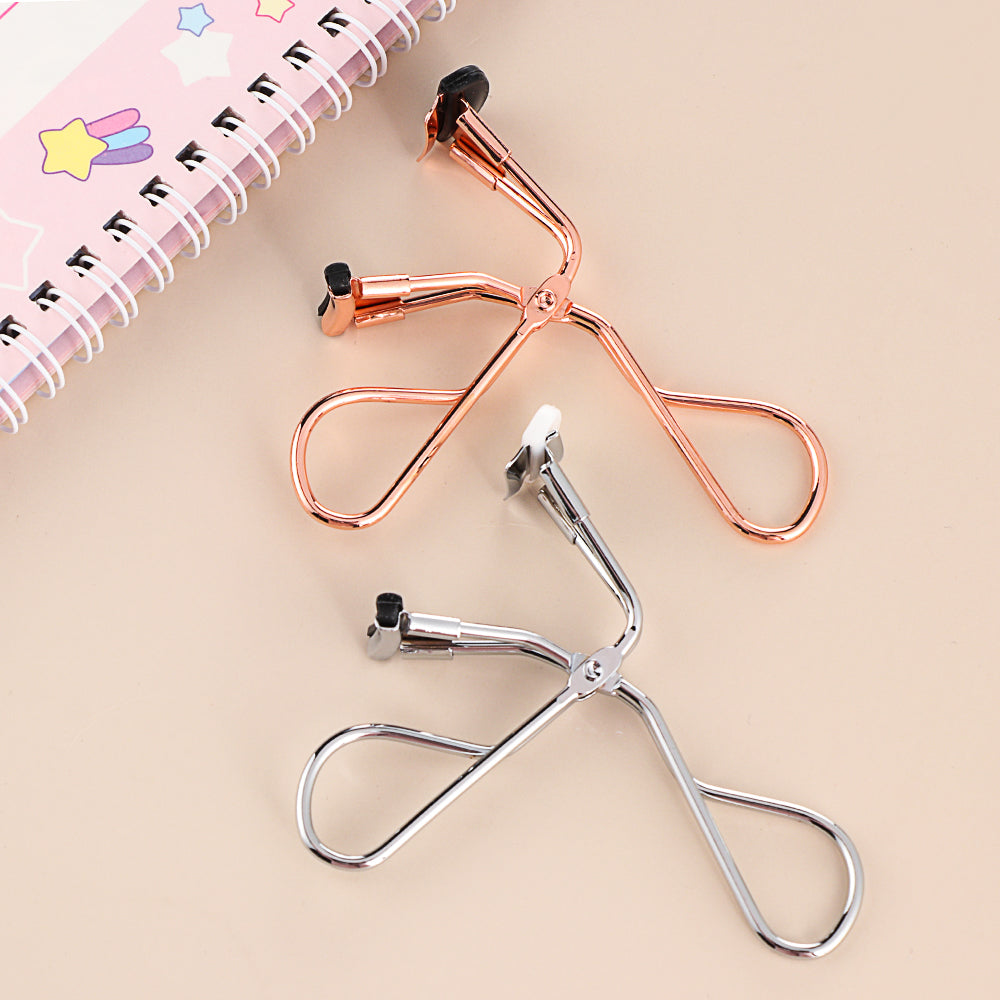 Magnetically Assisted Eyelash Curler