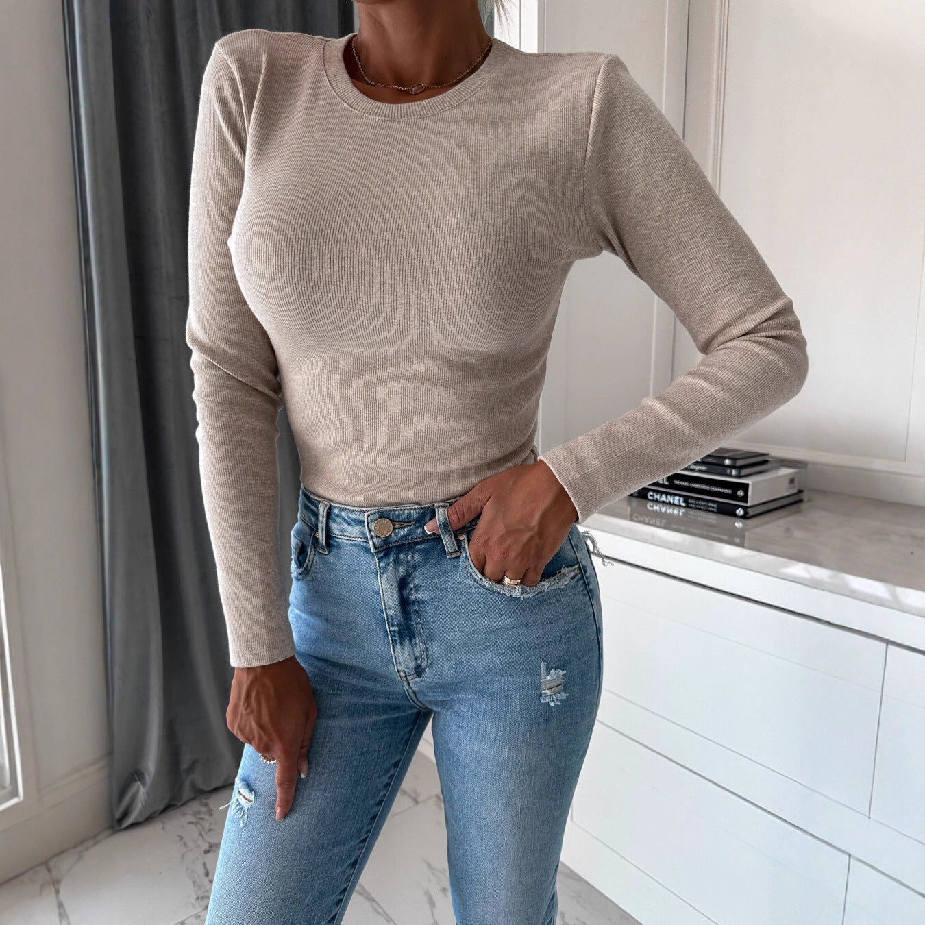 Simple Solid Color Round Neck New Long Sleeve Knit Top Women